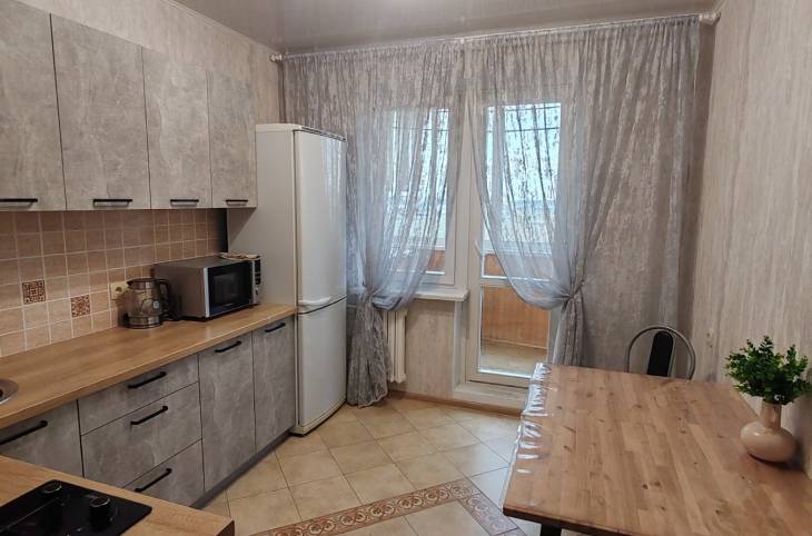 2-Комнатная квартира на сутки в  Жлобине,  Войкова ул., 1    изображение 1 - kvartirka.by