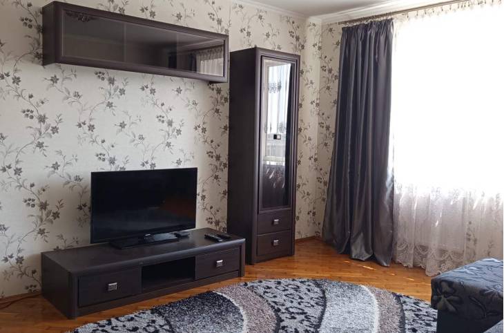 2-Комнатная квартира на сутки в  Бресте,  Воровского ул., 27    изображение 1 - kvartirka.by