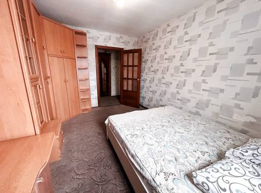 Нал/безнал. 6 раздельных спальных мест. 3 мин пешком от завода Гомсельмаш. Есть другие квартиры для заселения групп командированных сотрудников.  - kvartirka.by