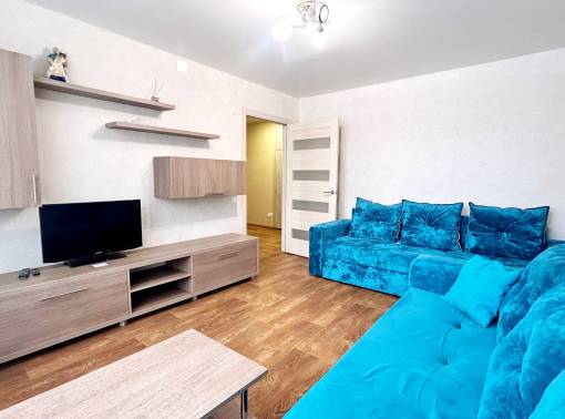 Первый дом от вокзала. 2 ЖК ТВ Смарт. Часы 50 р. - kvartirka.by