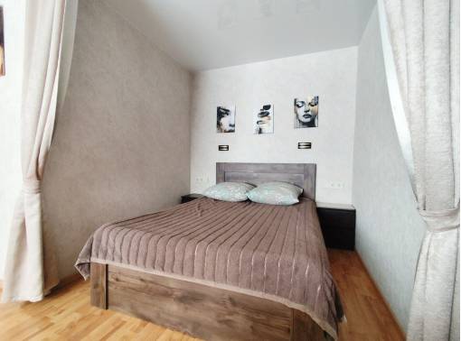 С видом из окон на центральный рынок. Кондиционер. - kvartirka.by