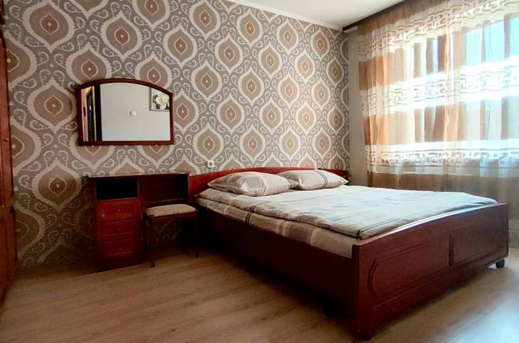 2-Комнатная квартира на сутки в  Гомеле,  Бородина Т.С. ул., 18    изображение 1 - kvartirka.by