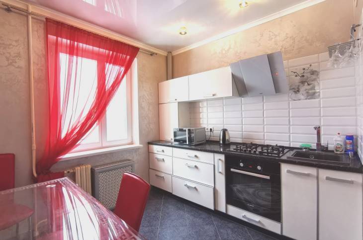 3-Комнатная квартира на сутки в  Гомеле,  Речицкий пр., 145    изображение 1 - kvartirka.by